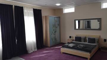 Фото номера Апартаменты с 1 спальней Апартаменты Три сосны г. Vinyntsi 21
